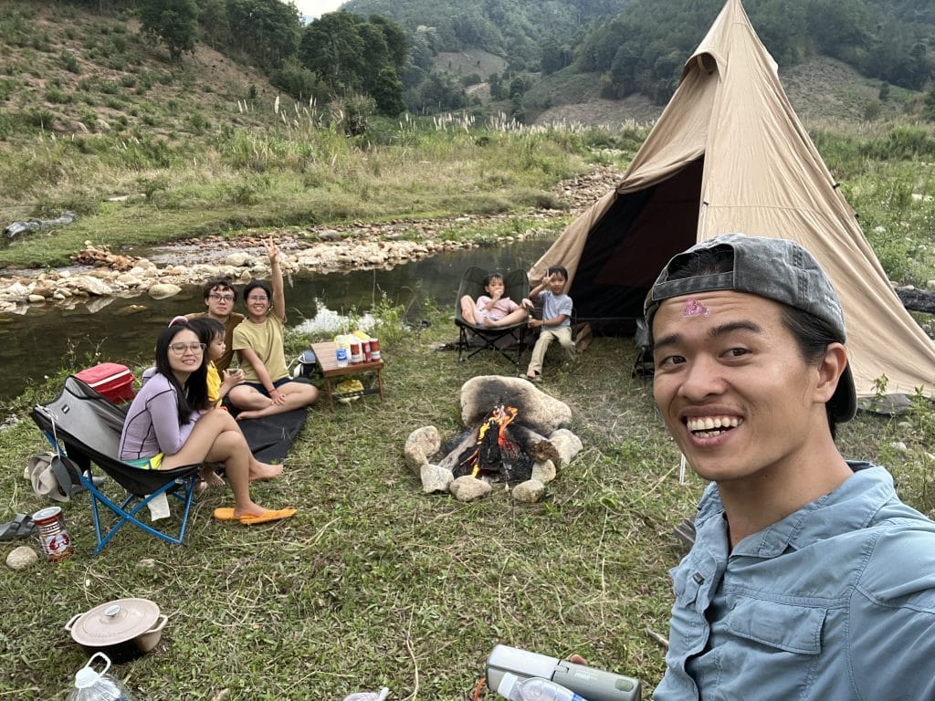 Có lửa trại mới gọi là dã ngoại, không có lửa trại thì chỉ là ngủ ngoài trời, 
